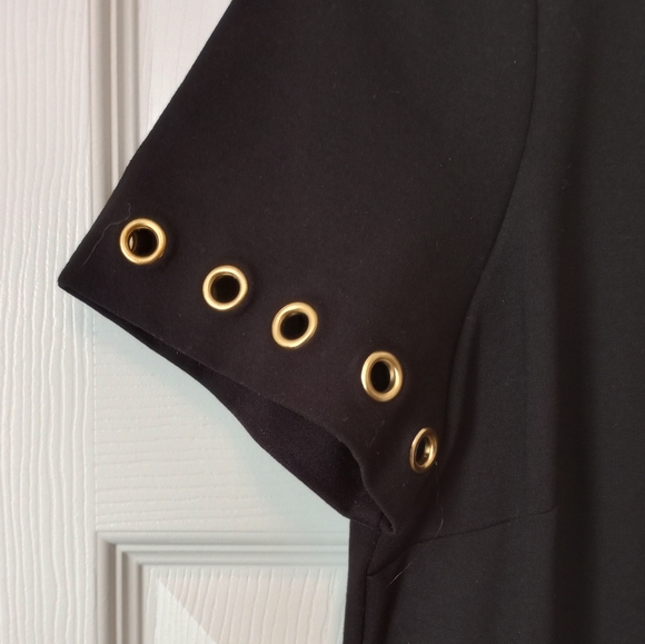 ROZ & ALI black grommet sheath dress. Size 6 - Picture 3 of 7